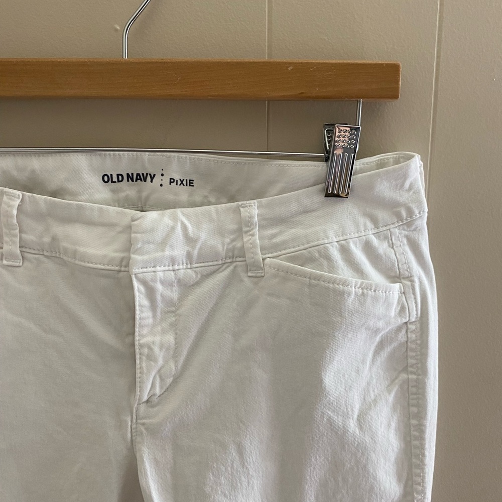 Old Navy pixie crop pant